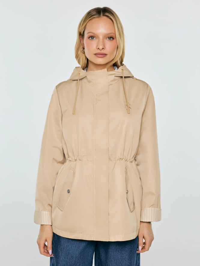 Kurtka damska przeciwdeszczowa z regulacją w talii z kapturem beżowa Lisa 801