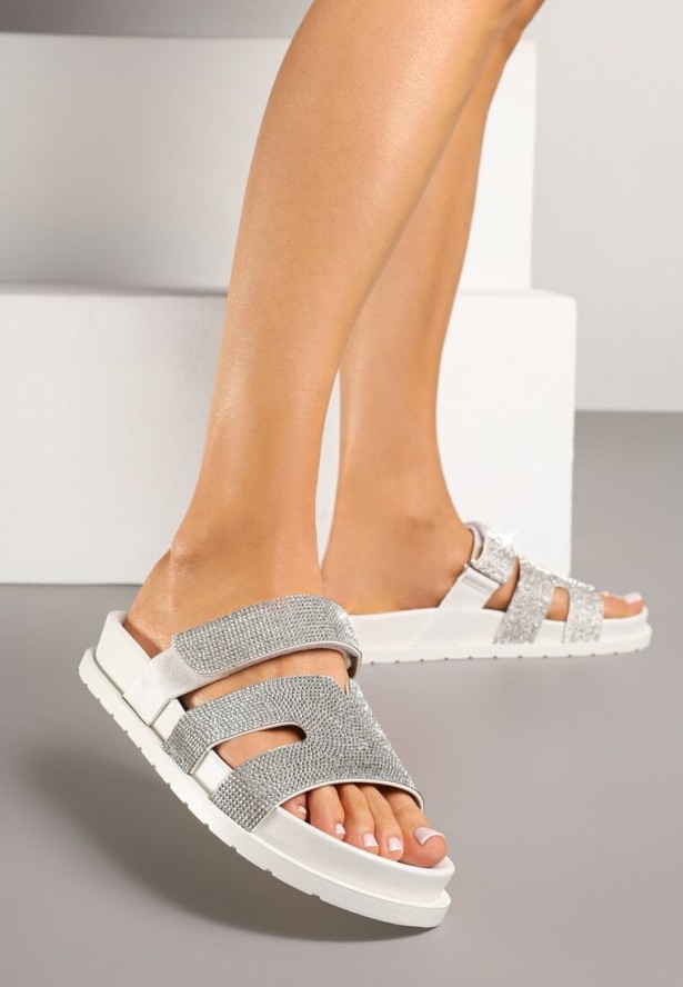 Białe Klapki Ozdobione Wycięciami i Cyrkoniami Sonavelia