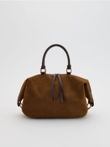Zamszowa torebka z paskiem - brązowy