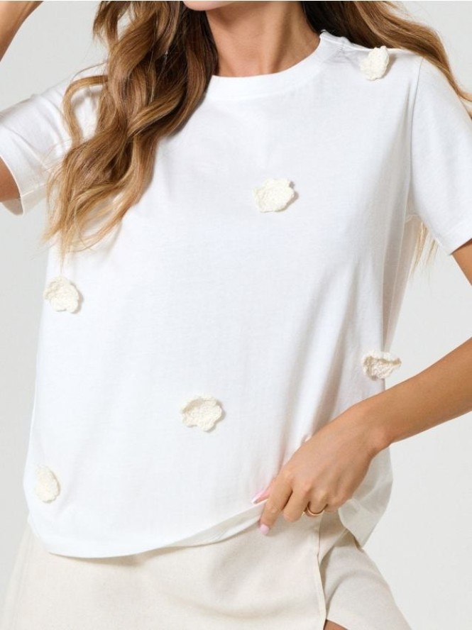 Bawełniana koszulka z kwiatami 3D - kremowy