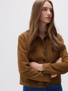 Zamszowa kurtka z kieszeniami - kremowy