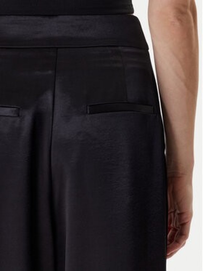 Guess Spodnie materiałowe W6RB66 W2612 Czarny Regular Fit