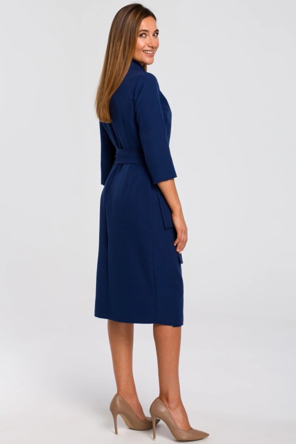 Elegancka sukienka biznesowa kopertowa midi z paskiem w talii granat