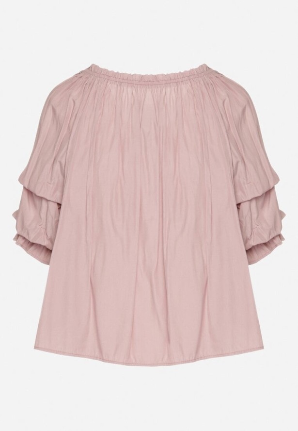 Różowa Bluzka z Wiskozą Dekoltem w Łódkę i Falbanami Fenalora