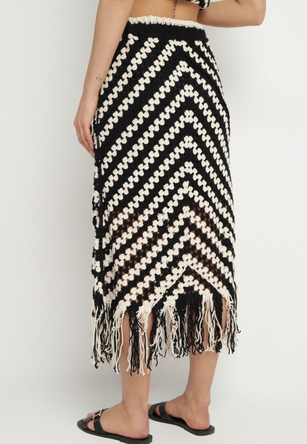 Czarna Ołówkowa Spódnica z Bawełną z Frędzlami Zimarelle