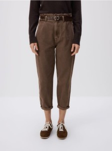 Jeansy paperbag z paskiem - brązowy