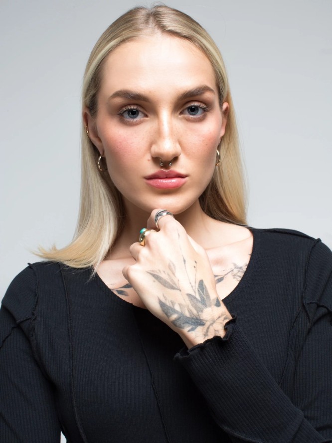 Sukienka damska mini dopasowana czarna Malgosara 906