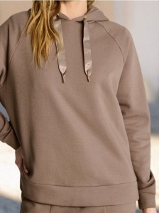 Bluza hoodie z ozdobną tasiemką - brązowy