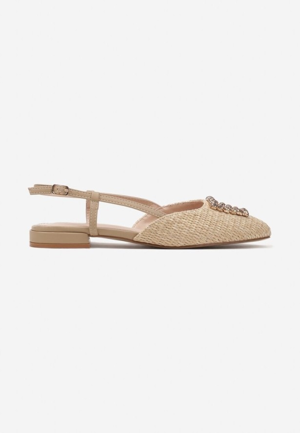 Beżowe Sandały ze Szpiczastym Noskiem z Plecionki i Biżuteryjną Aplikacją Abelira