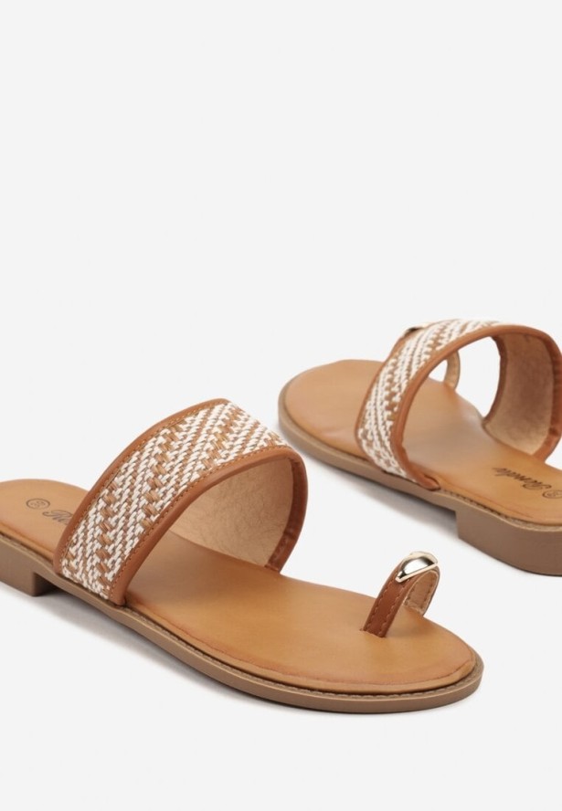 Brązowe Klapki Japonki z Plecionką i Metaliczną Ozdobą Doreine