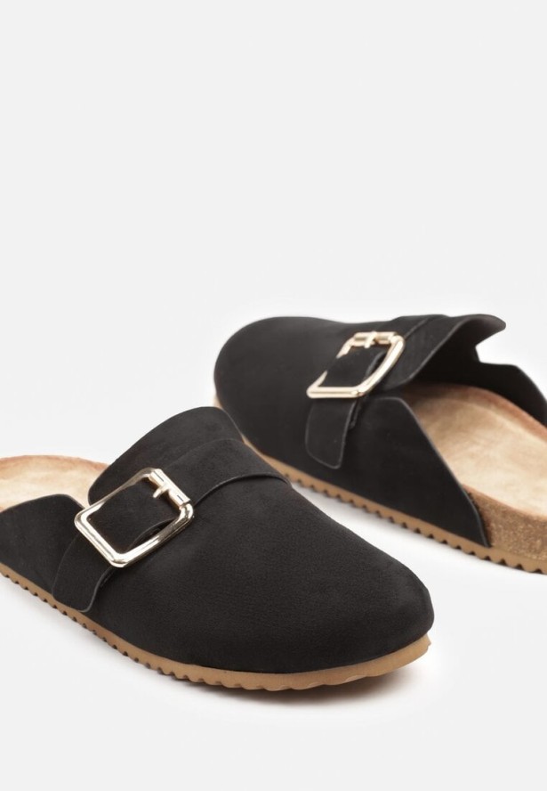 Czarne Klapki z Ozdobną Klamrą w Stylu Chodaków Afindea