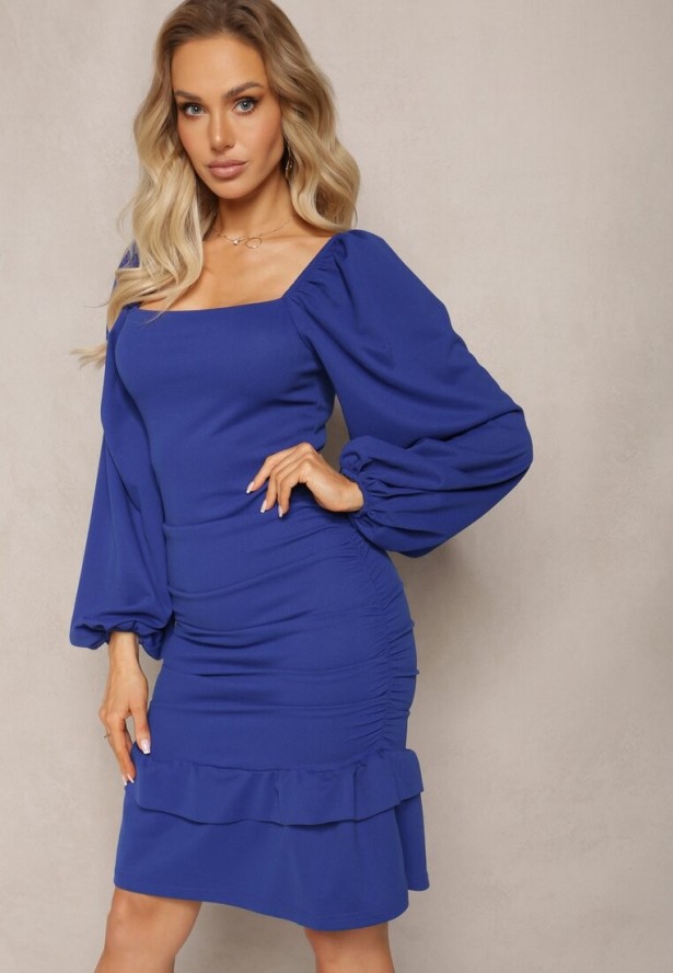 Granatowa Dopasowana Sukienka z Kwadratowym Dekoltem i Falbanką Arozza