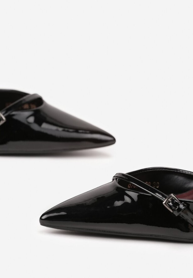 Czarne Lakierowane Szpilki Vices Zdobione Paskiem z Klamerką Tilamea