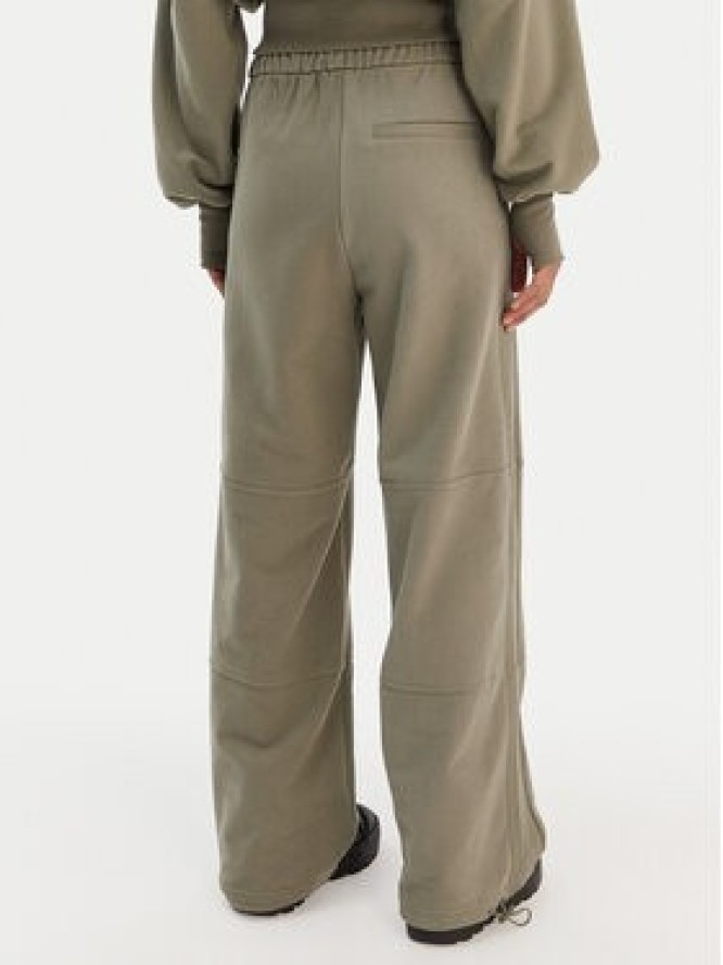 adidas Spodnie dresowe JM1099 Zielony Regular Fit