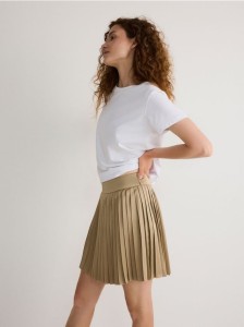 Plisowana spódnica mini - beżowy
