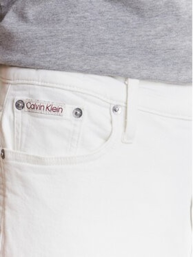 Calvin Klein Jeans Jeansy J20J225137 Biały Mom Fit