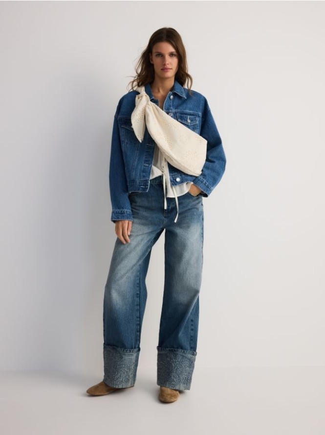 Ażurowa torebka hobo - złamana biel