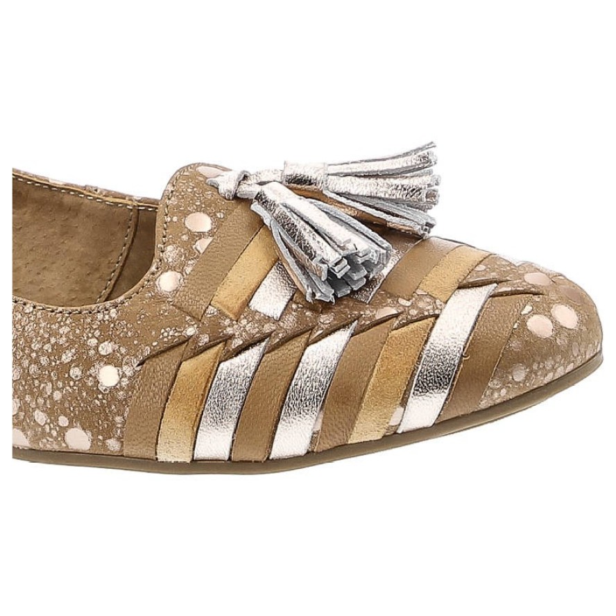 Baleriny damskie Maciejka, ze skórzaną cholewką przeplataną aplikacją na nosku miękką podeszwą i dekoracyjnymi frędzlami, miedziane, 04016-32-00-5