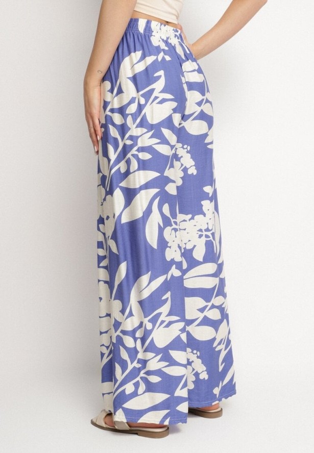 Niebieskie Wiskozowe Spodnie o Szerokim Kroju z Wysokim Stanem w Kwiaty Neorilia