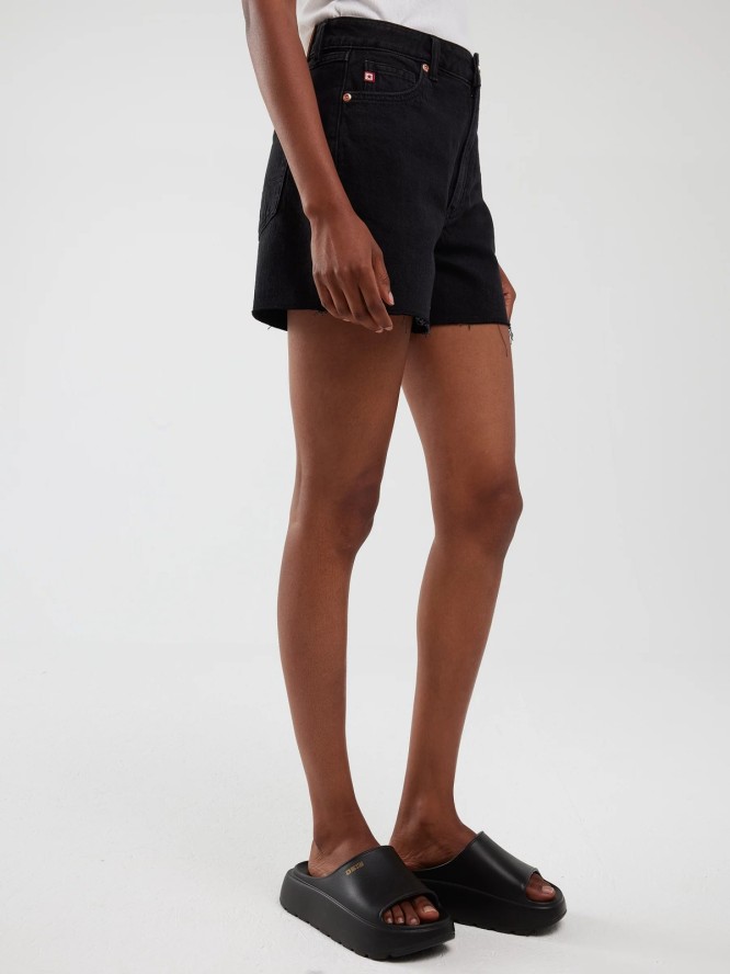 Szorty damskie jeansowe z kolekcji Authentic czarne Authentic Girl 937
