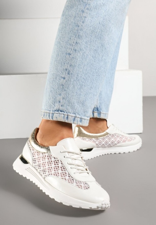 Białe Sneakersy z Ażurowym Zdobieniem i Metalicznymi Wstawkami Sesovienna