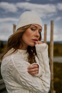 Zimowa czapka biała