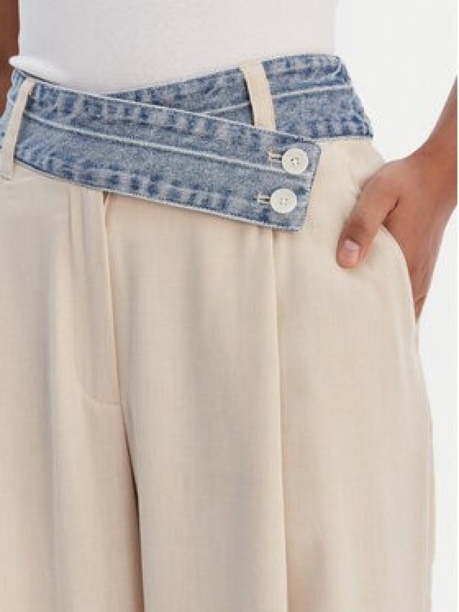 Desigual Spodnie materiałowe 26SWPW28 Beżowy Regular Fit