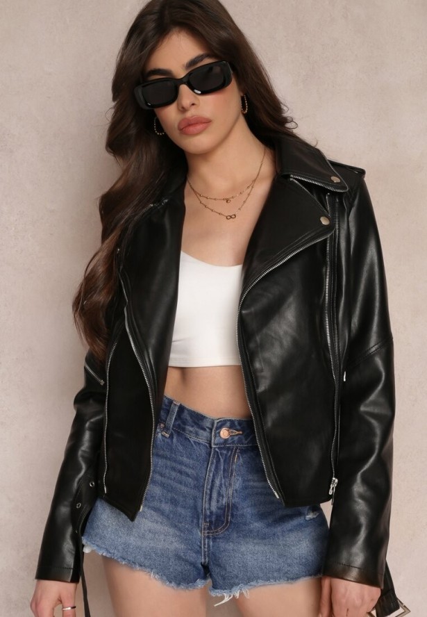 Czarna Kurtka Ramoneska z Asymetrycznym Suwakiem i Paskiem ze Sprzączką Brennis