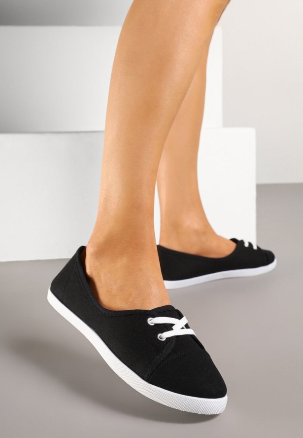 Czarno-Białe Tenisówki Vices Ozdobione Wiązaniem Arivanti