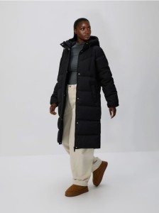 Długa kurtka z kapturem - czarny