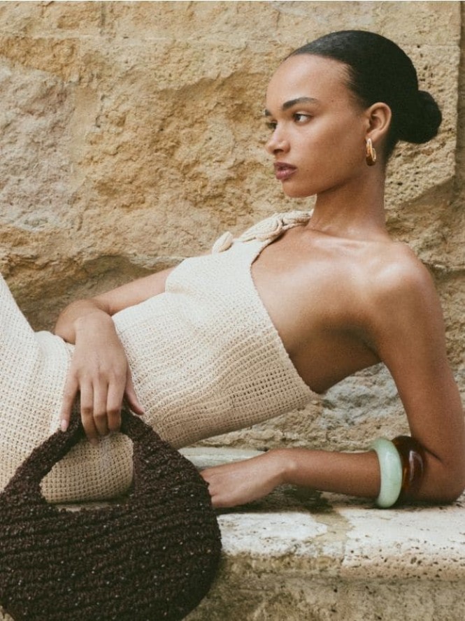 Pleciona torebka z koralikami - ciemnobrązowy