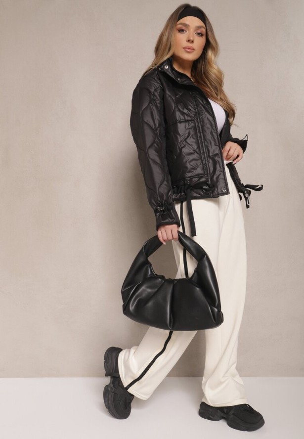 Czarna Pikowana Kurtka z Kieszeniami i Odpinanym Kapturem Eranela