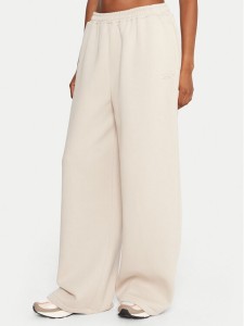 Reebok Spodnie dresowe Reebok X Ewa Chodakowska RK25306CCW Beżowy Regular Fit
