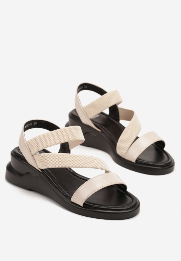 Beżowe Sandały na Koturnie z Plecionymi Paskami Evarisna