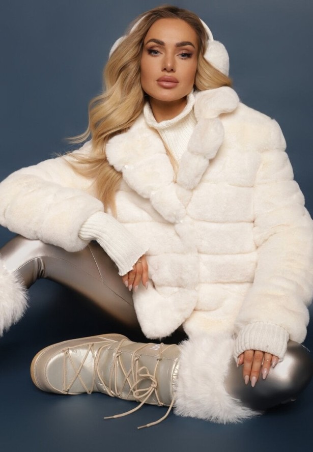 Jasnobeżowa Futrzana Kurtka z Wywiniętym Kołnierzem Snaline