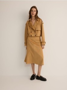 Krótki dwurzędowy trencz - kremowy