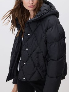 Pikowana kurtka z kapturem - czarny