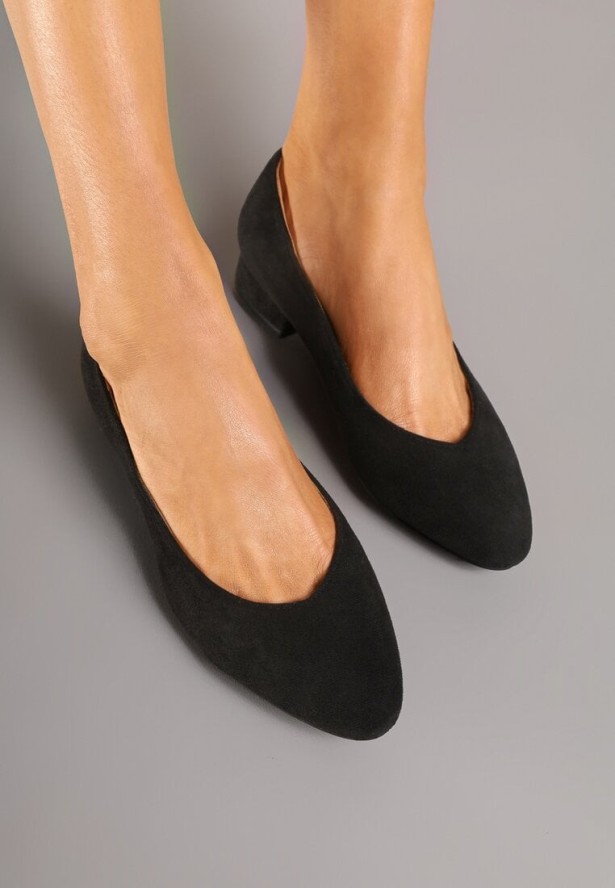 Czarne Płaskie Czółenka w Klasycznym Stylu Doniveira