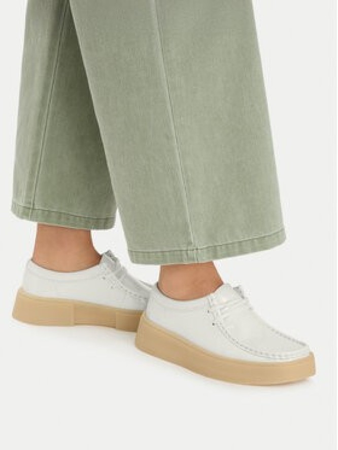 Clarks Półbuty Torview W 26186673 Biały