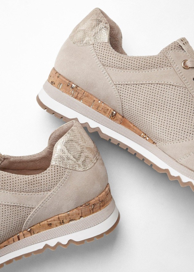 Sneakersy marki Marco Tozzi z zamkiem