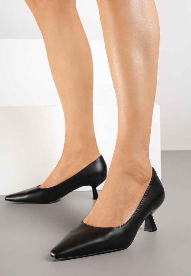 Czarne Czółenka Vices na Obcasie Typu Kaczuszka ze Skórzaną Wkładką Naliove