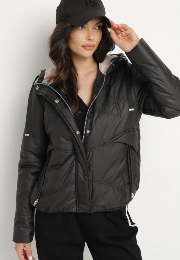 Czarna Casualowa Kurtka z Kapturem i Ozdobnymi Sznurkami Evialinae