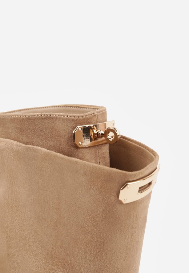 Brązowe Sandały w Stylu Botków z Ozdobnymi Klamrami Neamerephis