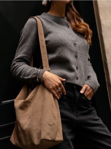 Kardigan z obniżoną linią ramion - szary