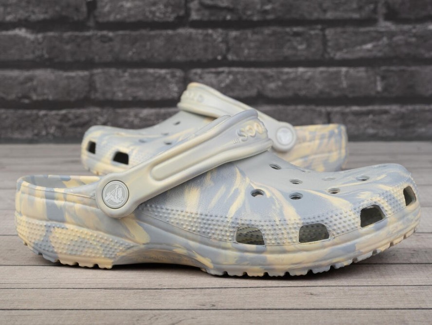 Klapki damskie sportowe Crocs CLASSIC MARBLED CLOG