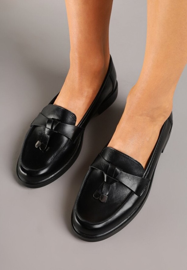 Czarne Mokasyny z Frędzlami i Skórzaną Wkładką Nithdra