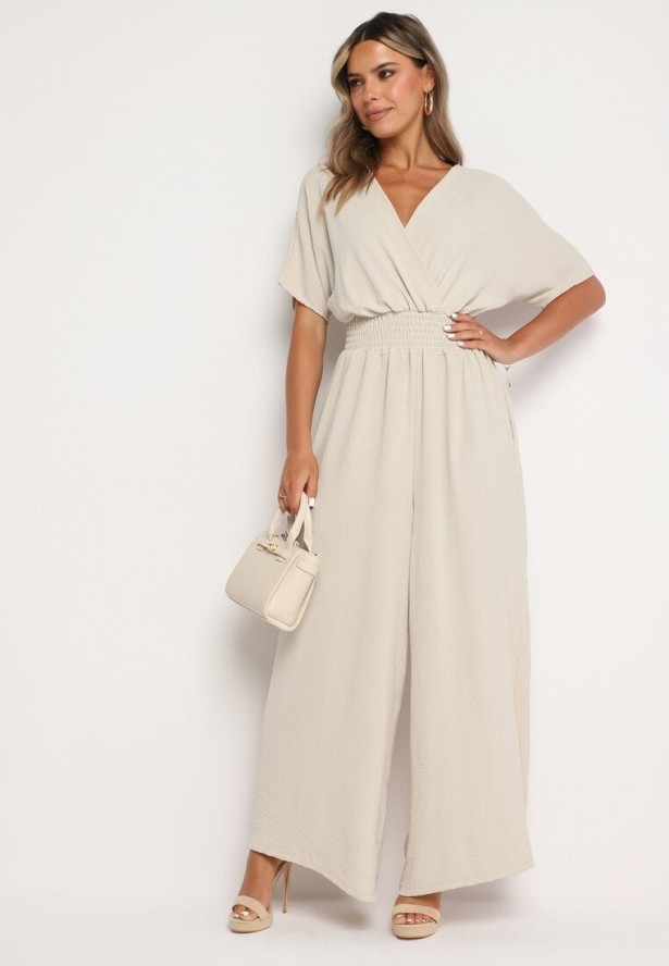 Beżowy Kopertowy Kombinezon z Gumką w Talii i Szerokimi Nogawkami Vimashea