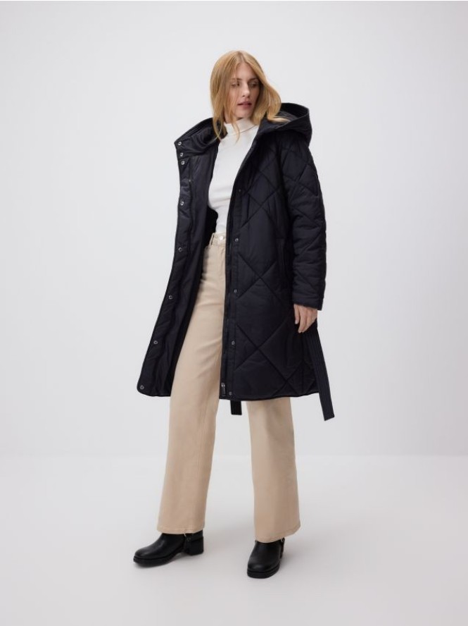 Długa kurtka z wiązaniem - czarny