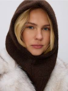 Dzianinowa kominiarka - ciemnobrązowy