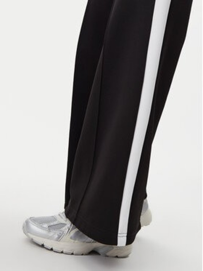 Puma Spodnie dresowe T7 629803 Czarny Wide Leg